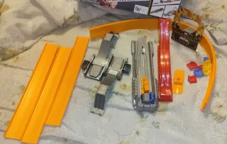 Pista Metal Machines Zuru Rennbahnrandale