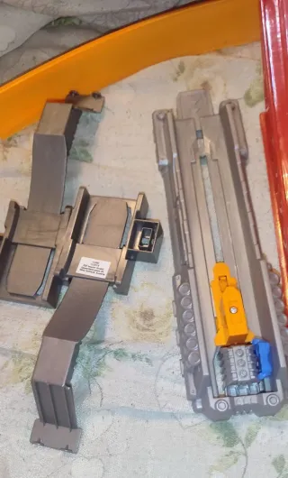 Pista Metal Machines Zuru Rennbahnrandale