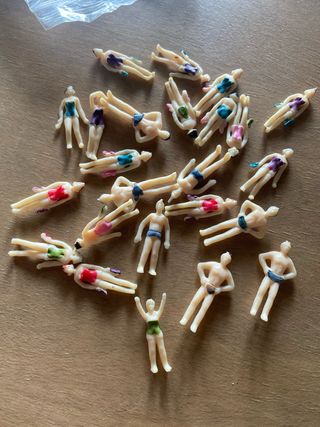 Figuras personas playa piscina escala 1.75 maqueta