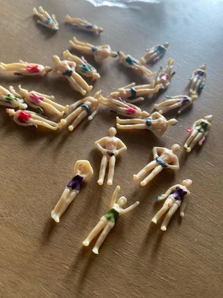 Figuras personas playa piscina escala 1.75 maqueta