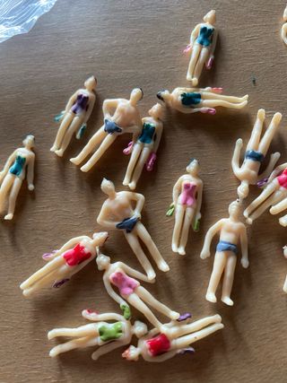 Figuras personas playa piscina escala 1.75 maqueta