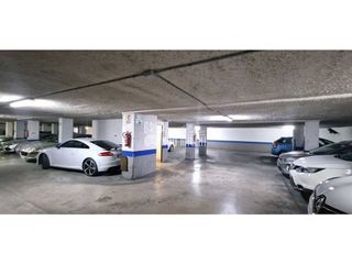 Garaje en venta en Zona Cantereria en Burjassot