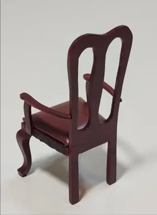 Sillón Reina Ana miniatura. S XVIII.