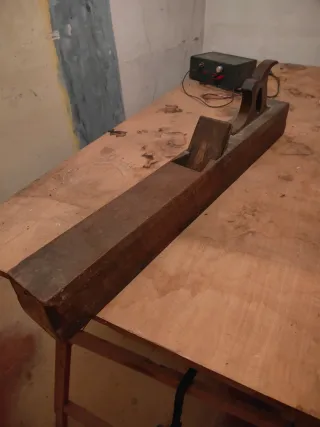 Cepillo carpintero madera antiguo