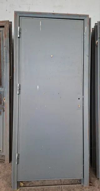 Puerta exterior hierro blindada