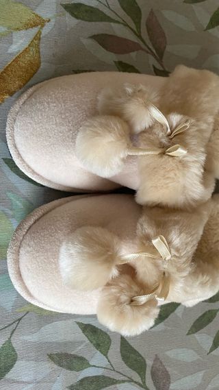 Zapatillas de casa beige talla 36