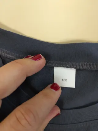 Camiseta K Pop HUNTRX ( nueva sin estrenar)