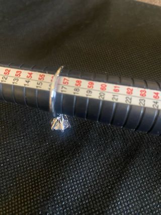 Anello con zircone bianco argento