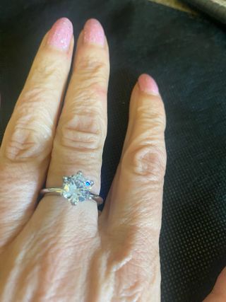 Anello con zircone bianco argento