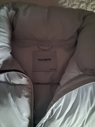 Anorak gris Pull&Bear mujer