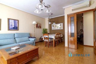 Piso en venta en Salvador en Madrid