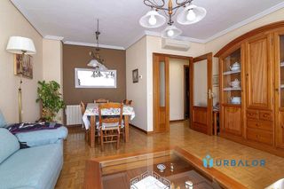 Piso en venta en Salvador en Madrid
