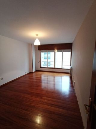 Piso en alquiler en Zona de Plaza de Barcelos en Pontevedra