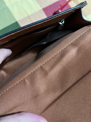 Bolso de hombro Stradivarius rojo y marrón