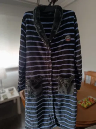 Bata infantil a rayas