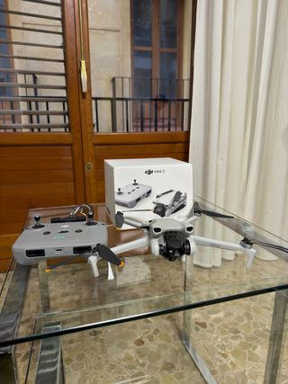 DJI Mini 3 dron (Como Nuevo)