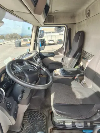 Camión daf lf 2016