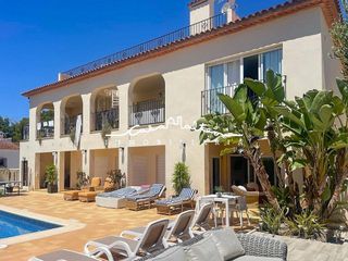 Chalet en venta en Alfaz del Pi Pueblo-Urbanizaciones en Alfaz del pi / Alfàs del Pi