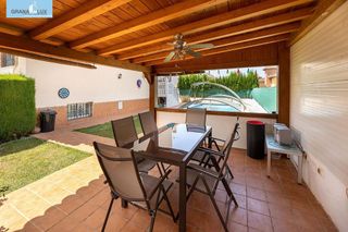 Chalet en venta en Huétor Vega