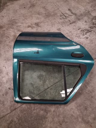 Puerta Trasera Derecha Ford Fiesta IV