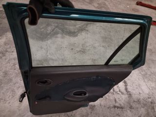 Puerta Trasera Derecha Ford Fiesta IV