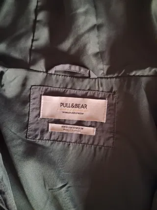 Chaqueta Pull&Bear verde militar capucha