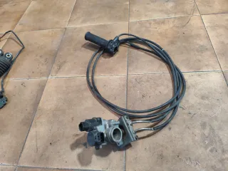 Cuerpo acelerador y puño gas Xmax 125