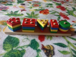 Juego madera Montessori formas y colores