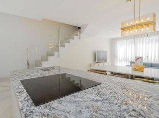 Casa pareada en alquiler en Los Naranjos - Las Brisas en Marbella