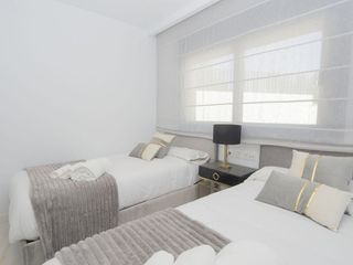 Casa pareada en alquiler en Los Naranjos - Las Brisas en Marbella