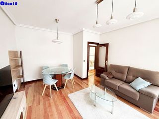 Piso en alquiler en Zona Teatro Campoamor en Oviedo