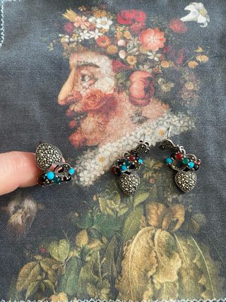 Conjunto Plata Anillo y Pendientes Piedras