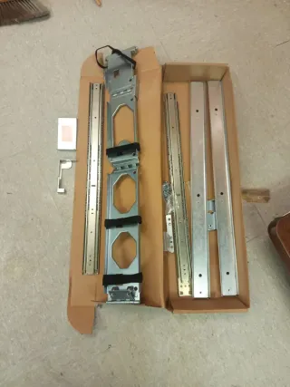 Accessori per rack di server