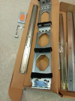 Accessori per rack di server