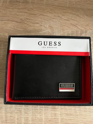 Billetera de piel Guess negra