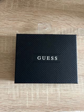 Billetera de piel Guess negra