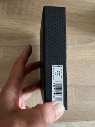 Billetera de piel Guess negra