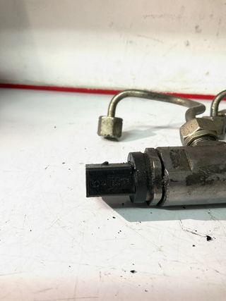 RAMPA INYECTORA BMW X6 BOSCH 0445216036