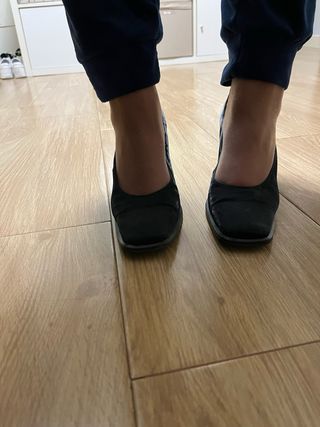Zapatos de tacón negros con brillos  mujer