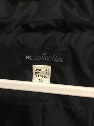 Parka con capucha beige y negra