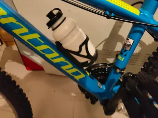 Bicicleta Montaña Azul y Amarilla