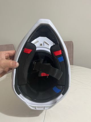 Casco Fox V3 RS 2025