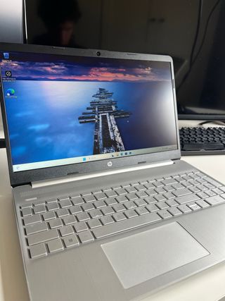 Portátil HP 15s-fq5098ns i7 16GB RAM 512GB