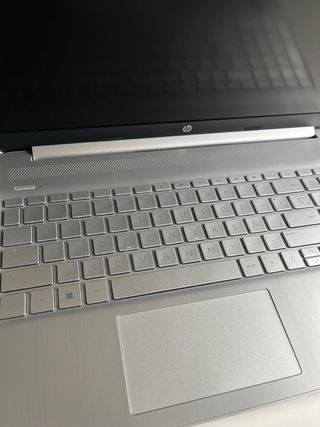 Portátil HP 15s-fq5098ns i7 16GB RAM 512GB