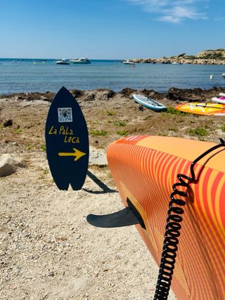 Tabla de pádel surf 10'6  prácticamente nueva.