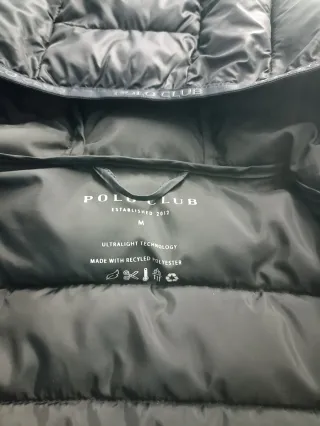 Abrigo polo club. Mujer