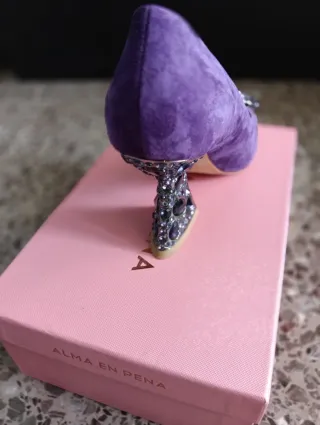 Zapatos Alma en Pena Morados Joyas