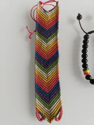 Lote 3 Pulseras Tejidas y de Cuentas