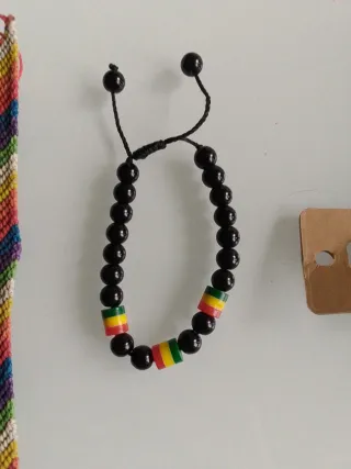 Lote 3 Pulseras Tejidas y de Cuentas