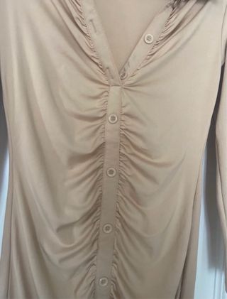 Vestido beige manga larga ceñido